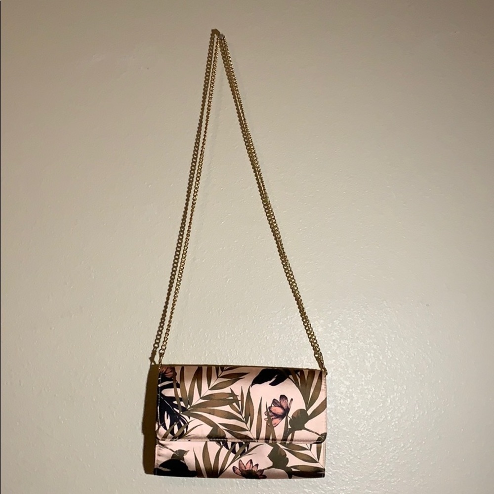 Light pink clutch